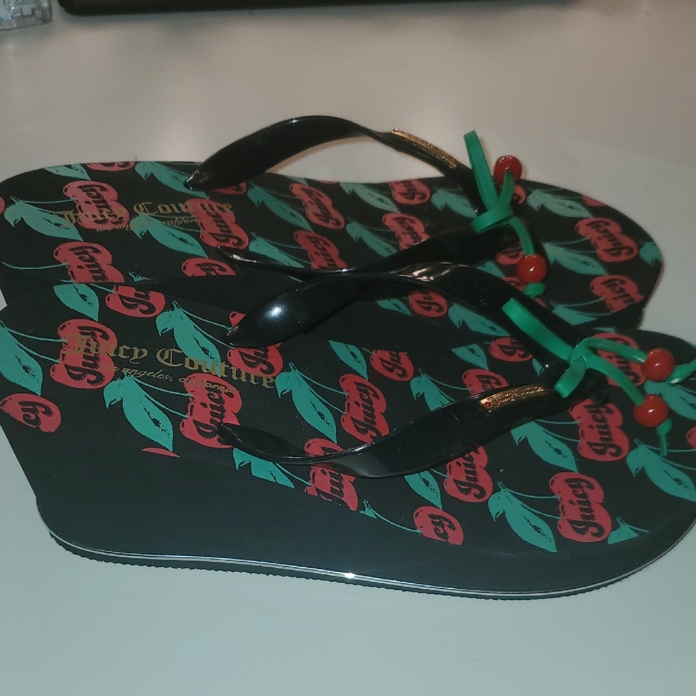 !LIMITED EDITION! Juicy Couture Black Flip Flops - Picture 3 of 6